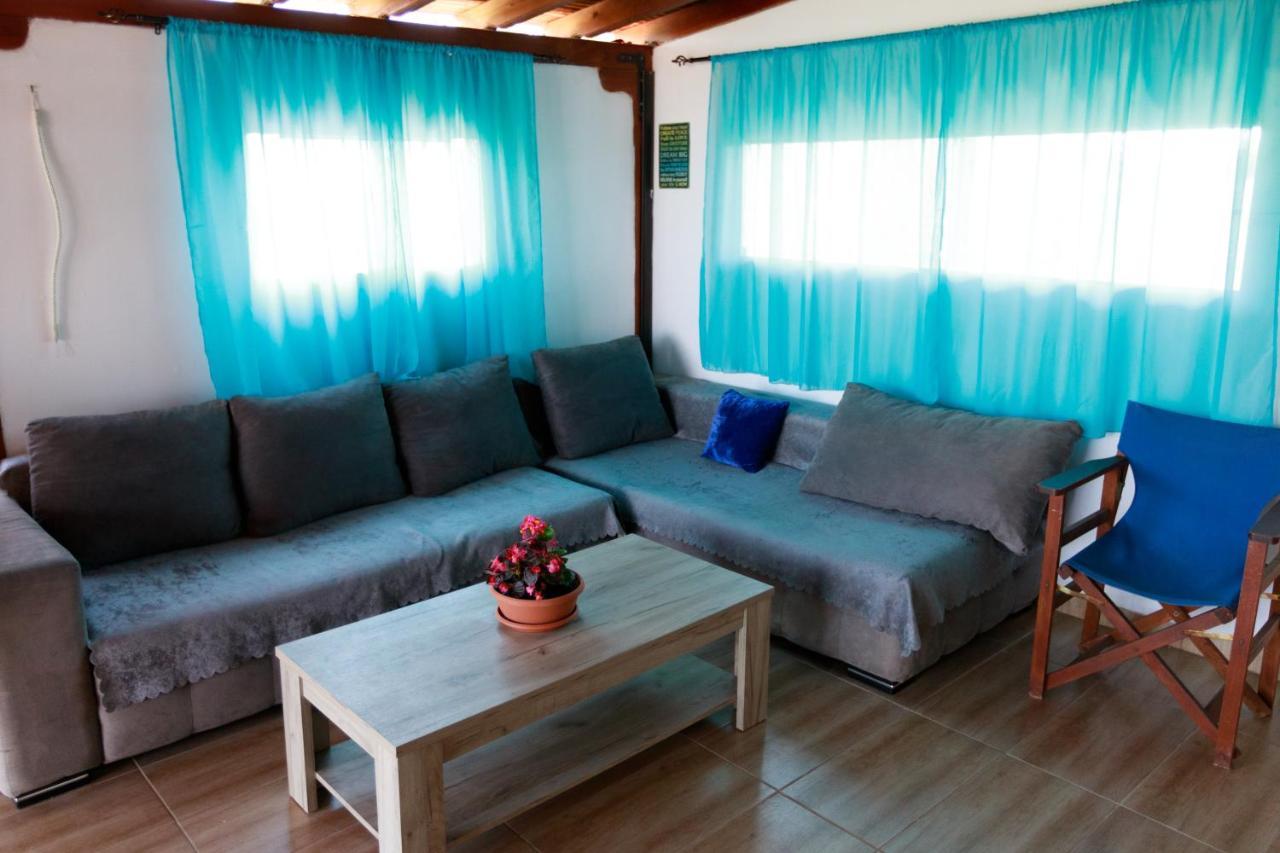 Seas The Moment Apartment Nea Kallikrateia Екстериор снимка